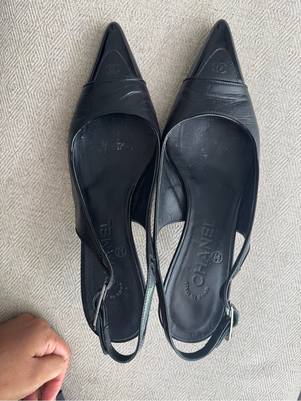 CHANEL Black Leather Pointed Slingback heels - Picture 6 of 14